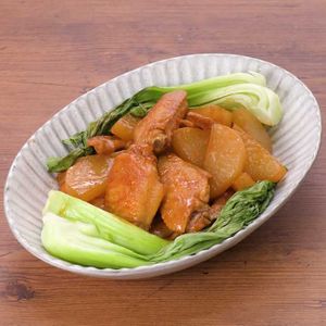 「手羽先と大根の甘辛煮」のレシピ動画