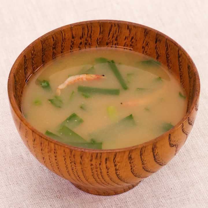 ニラと桜えびの味噌汁