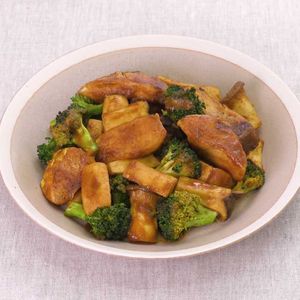 「ぶりとエリンギのカレー炒め」のレシピ動画