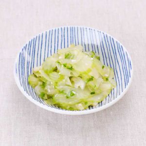 「セロリの塩麹和え」のレシピ動画