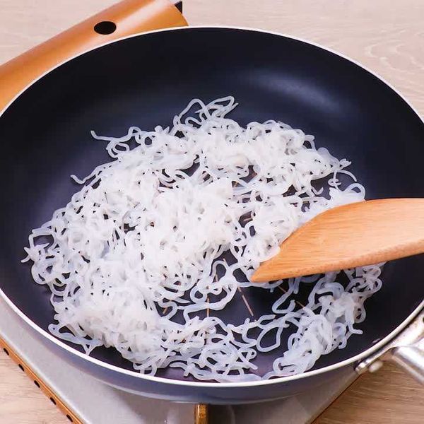 【しらたき(糸こんにゃく)の簡単レシピ】人気おかず&主食50選の人気レシピ・作り方 | デリッシュキッチン