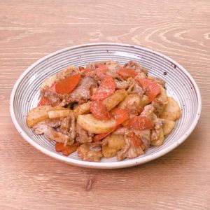 「豚こまと長芋のごまマヨ炒め」のレシピ動画