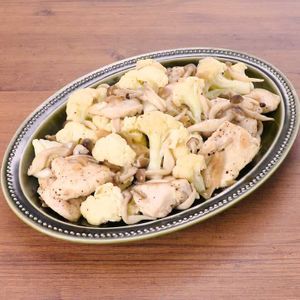 「鶏むね肉とカリフラワーのザーサイ炒め」のレシピ動画