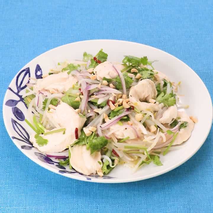 鶏肉ともやしのタイ風サラダ
