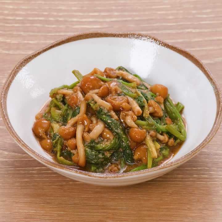 せりとなめこのごま酢和え