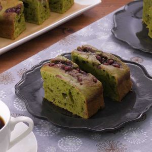 「もちもち抹茶ケーキ」のレシピ動画