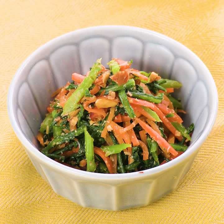 春菊とにんじんのアーモンドあえ