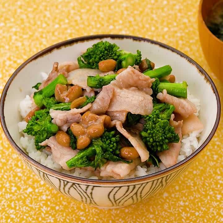 菜の花のねばトロ豚丼