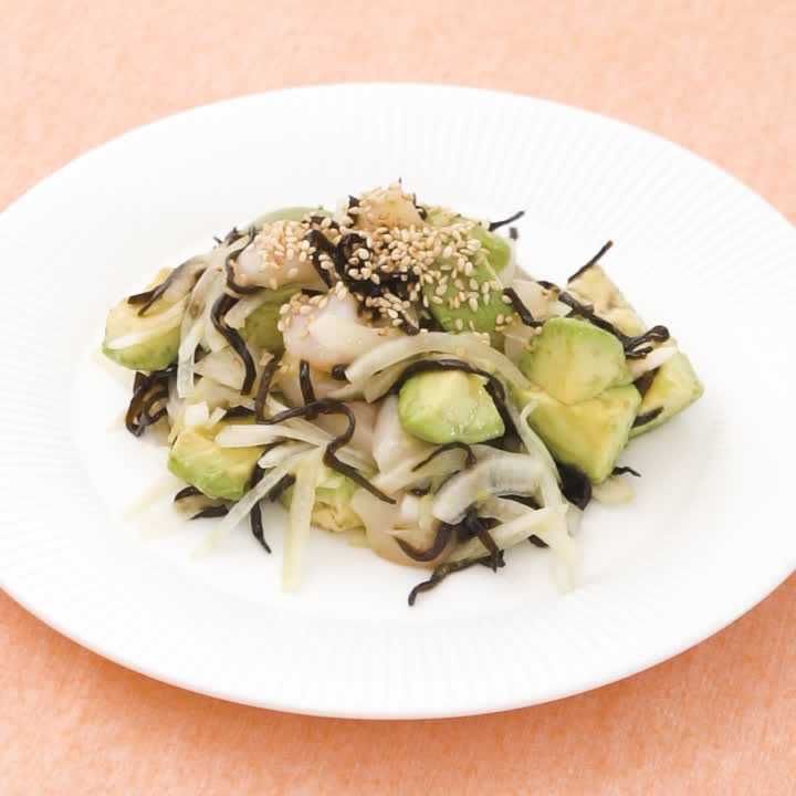 アボカドとホタテの塩昆布和え