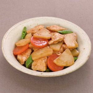 「鶏肉とじゃがいもの中華風炒め煮」のレシピ動画