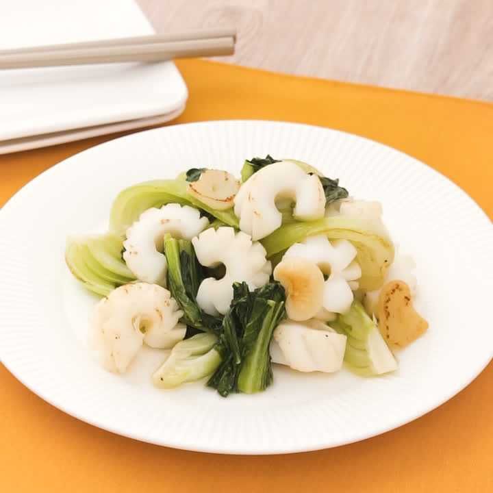イカとチンゲン菜のにんにく炒め