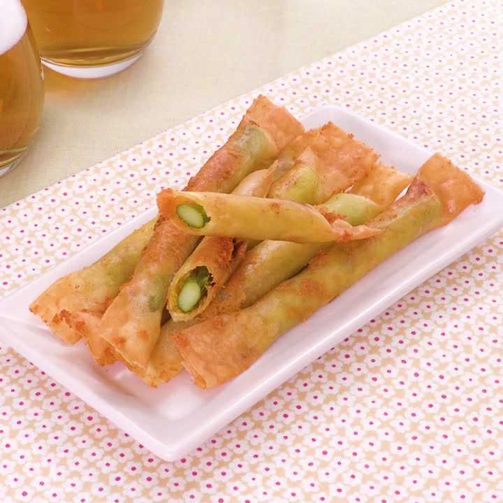 アスパラのカレーチーズ春巻き