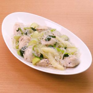 鶏むね肉とセロリのエスニック炒め