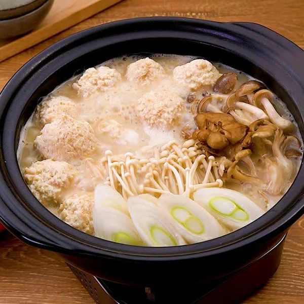 【きのこ鍋】贅沢な旨み♪風味が引き立つ極旨レシピ31選の人気レシピ・作り方 | デリッシュキッチン