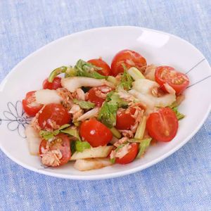 「ミニトマトとセロリのピリ辛ツナ和え」のレシピ動画