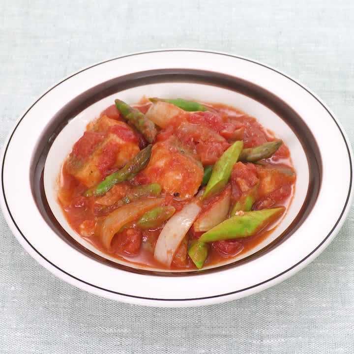 たらとアスパラのトマト煮