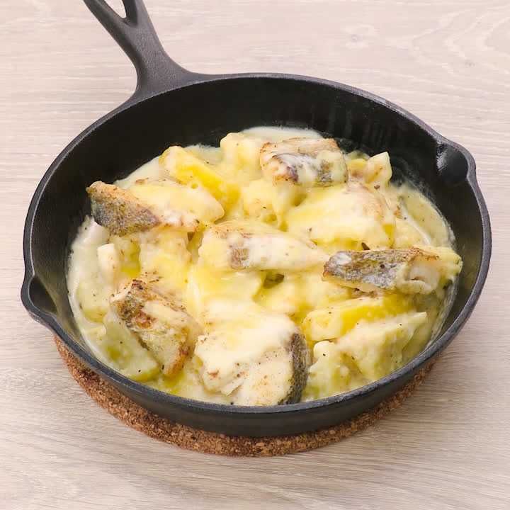 たらとじゃがいものチーズグラタン風