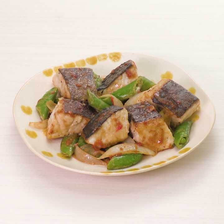 サワラとスナップエンドウの梅マヨ焼き