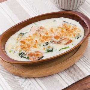 鮭とほうれん草のクリームグラタン