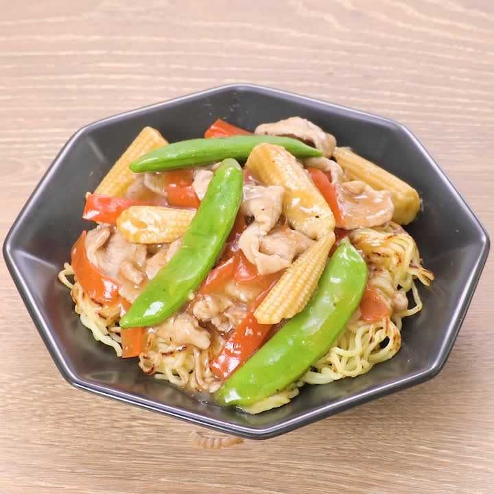 豚肉とヤングコーンのあんかけ焼きそば
