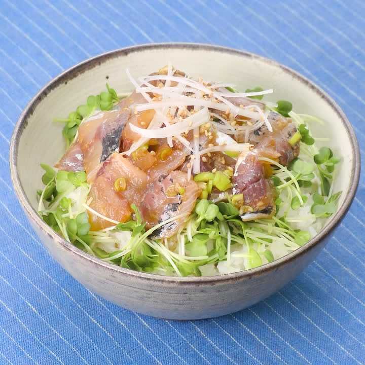 アジの漬け丼
