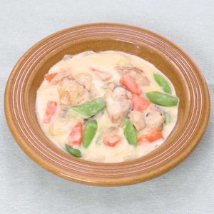 「鶏肉とスナップエンドウのクリーム煮」のレシピ動画