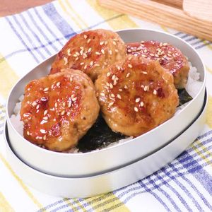 「つくね丼弁当」のレシピ動画