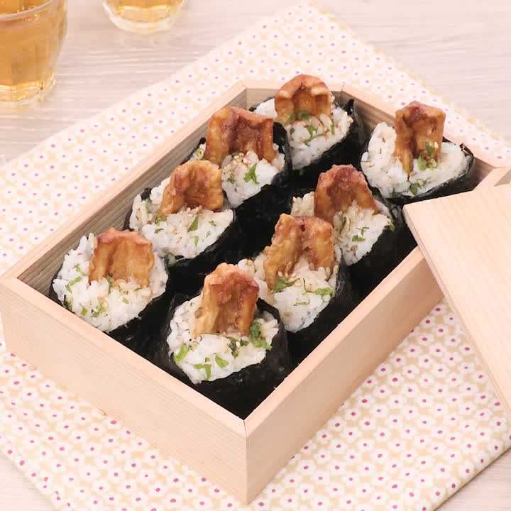 梅しそごはんのちくわ天むす