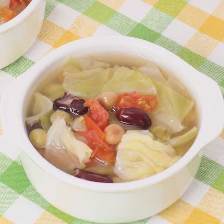 キャベツとミックスビーンズのスープ