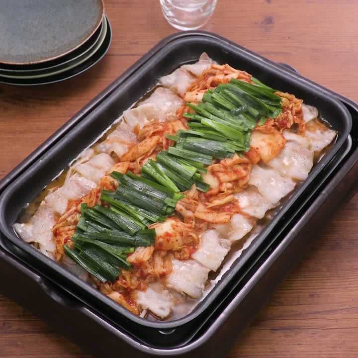 ホットプレートで作る 豚キムチ蒸しのレシピ動画 作り方 Delish Kitchen