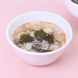「わかめとねぎのスープ」のレシピ動画