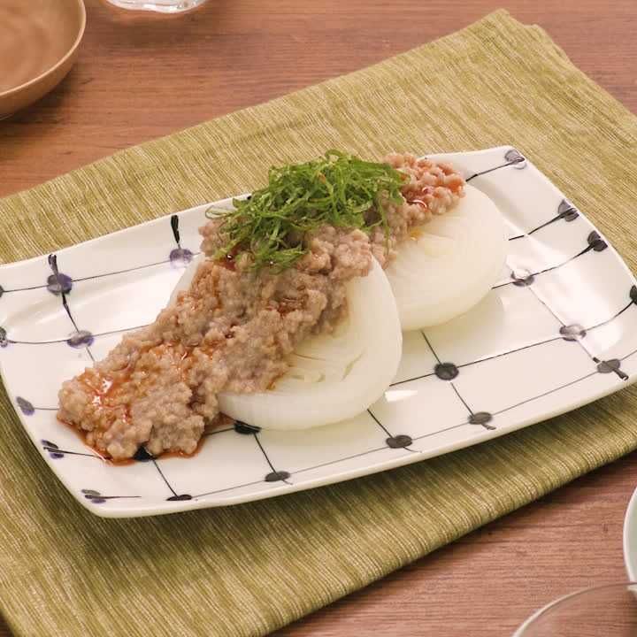 新玉ねぎのピリ辛肉みそがけ