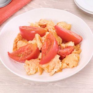 「卵とトマトの中華炒め」のレシピ動画