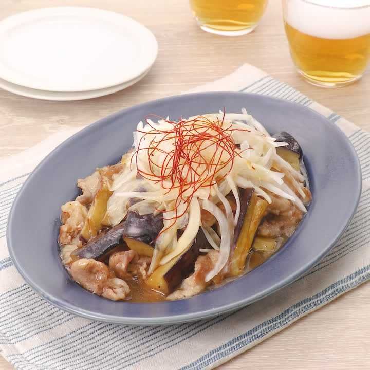 甘辛豚となすの新玉ねぎのせ
