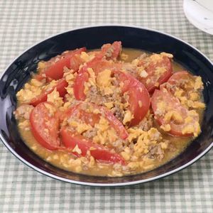 「豚ひき肉とトマトの卵炒め」のレシピ動画