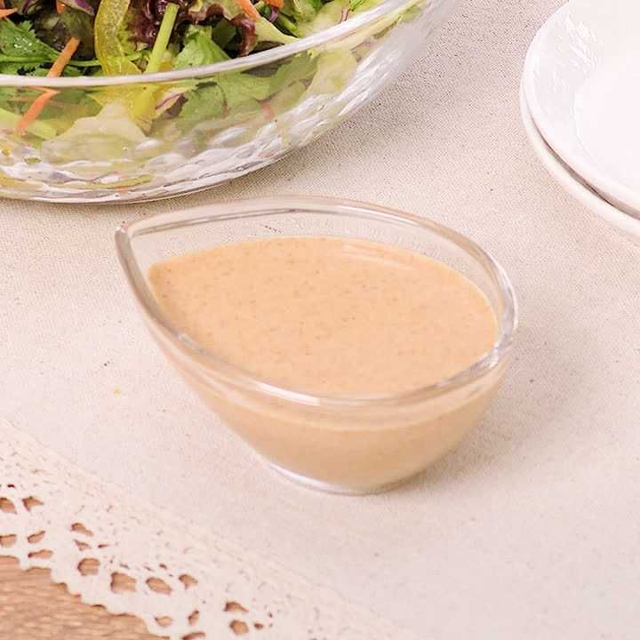 コブサラダとは おすすめのドレッシングとレシピをご紹介 Delish Kitchen