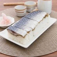 箱寿司とは？押し寿司との違いやおすすめレシピもご紹介