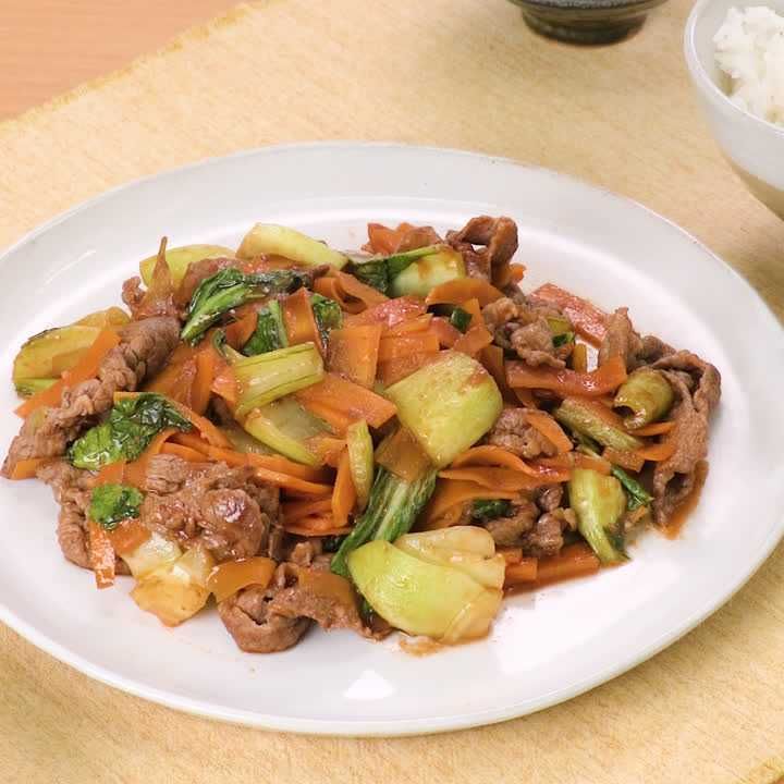 チンゲン菜と牛肉のケチャップ炒め