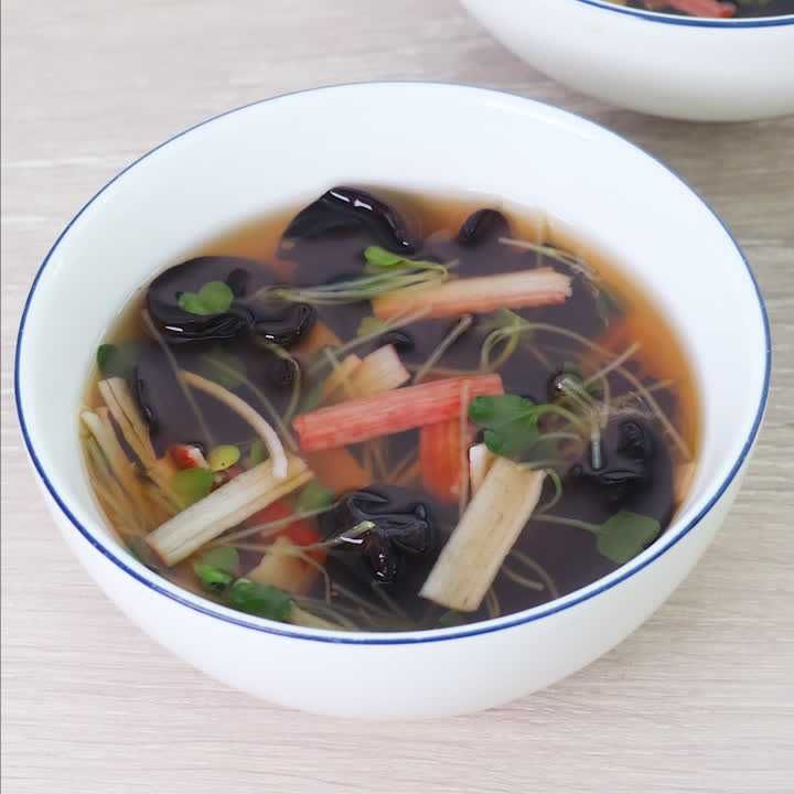 かにかまぼこときくらげの中華スープ