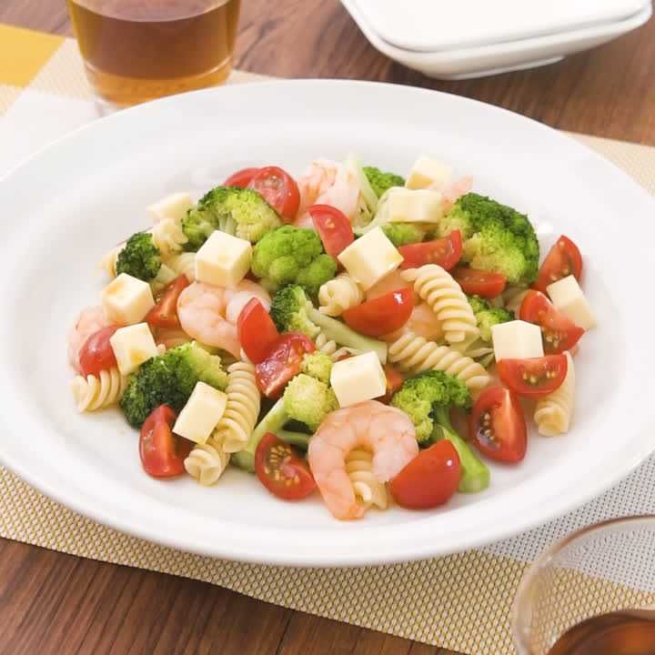 ブロッコリーとえびのパスタサラダ