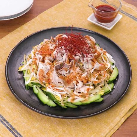 たっぷり野菜おかず 豚しゃぶときゅうりの韓国風サラダのレシピ動画 作り方 Delish Kitchen