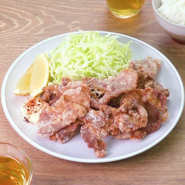 唐揚げアレンジ 豚薄切り肉のカリカリ揚げのレシピ動画 作り方 Delish Kitchen