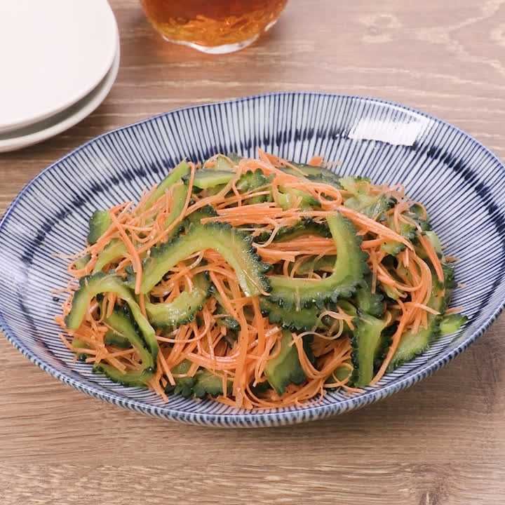 ゴーヤーとにんじんの黒こしょうナムル