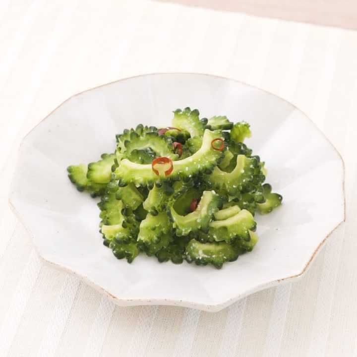 ゴーヤーのピリ辛塩麹漬け
