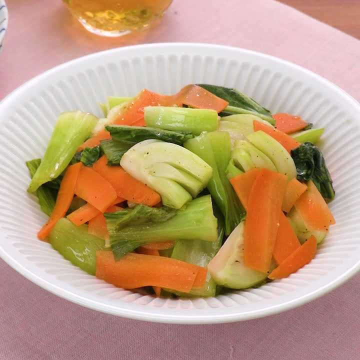 チンゲン菜の黒こしょうナムル