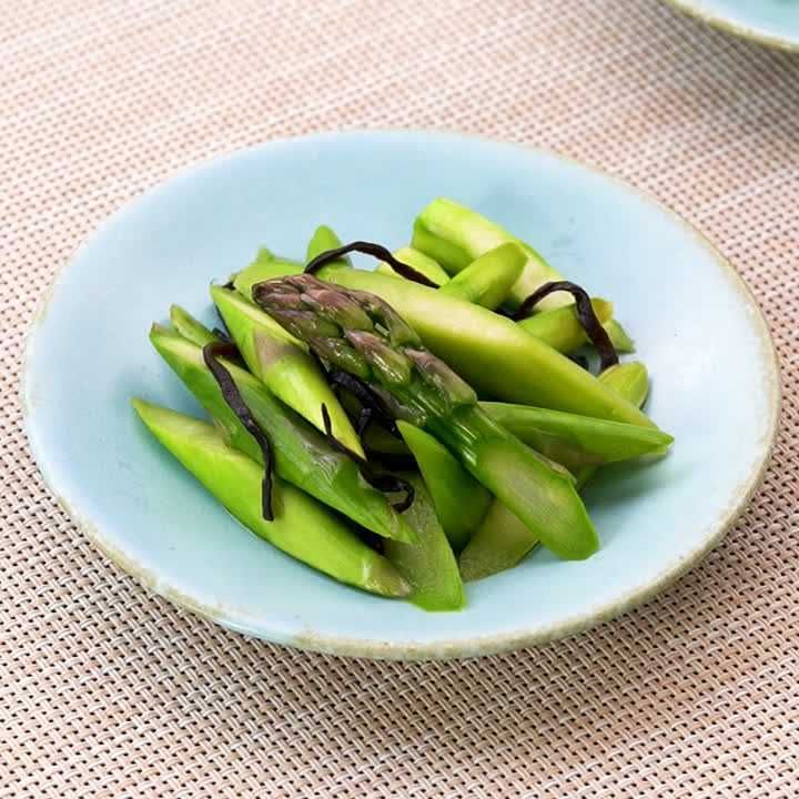 アスパラの塩昆布あえ