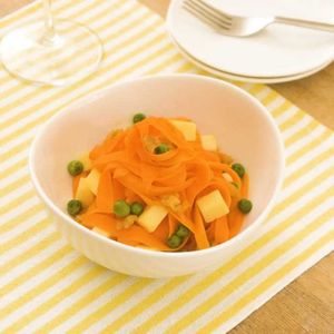 にんじんとグリンピースのデリサラダ