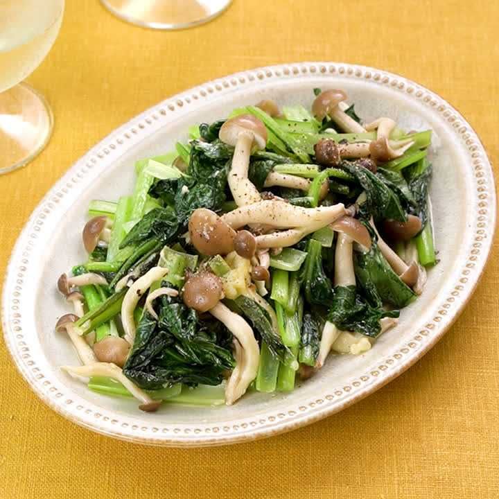 【小松菜×しめじの人気レシピ】副菜・炒め物・麺まで25選