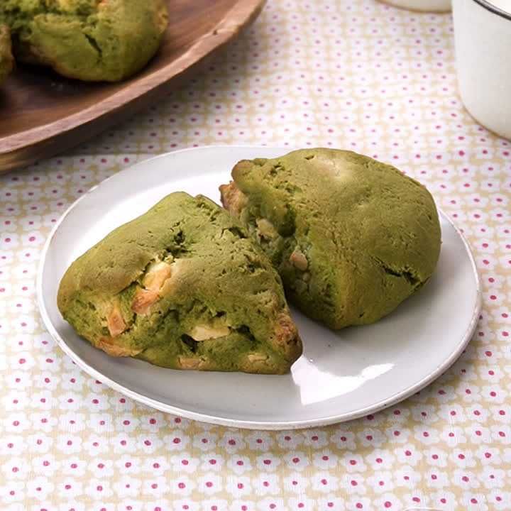 サクサク食感 お手軽抹茶チョコスコーンのレシピ動画 作り方 Delish Kitchen サクサク食感 お手軽抹茶チョコスコーンのレシピ動画 作り方 Delish Kitchen