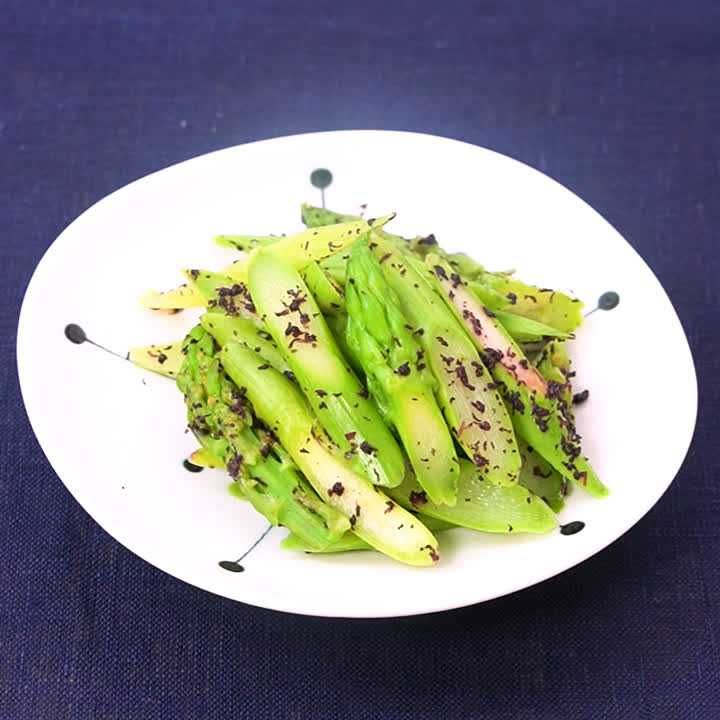 アスパラの赤しそ和え